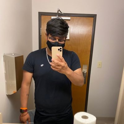 Profile Picture of Miguel Arreola (@YoJuegoEnLinea) on Twitter