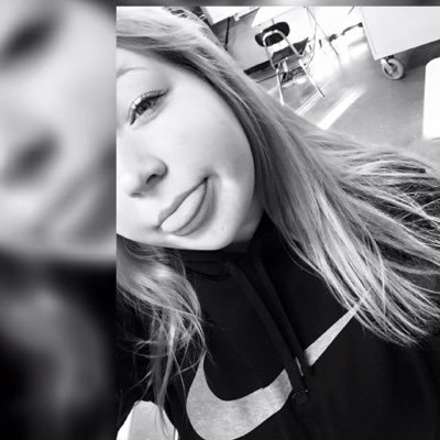 Profile Picture of Ha You Good .  ✋ (@Mandy_Notcandy) on Twitter