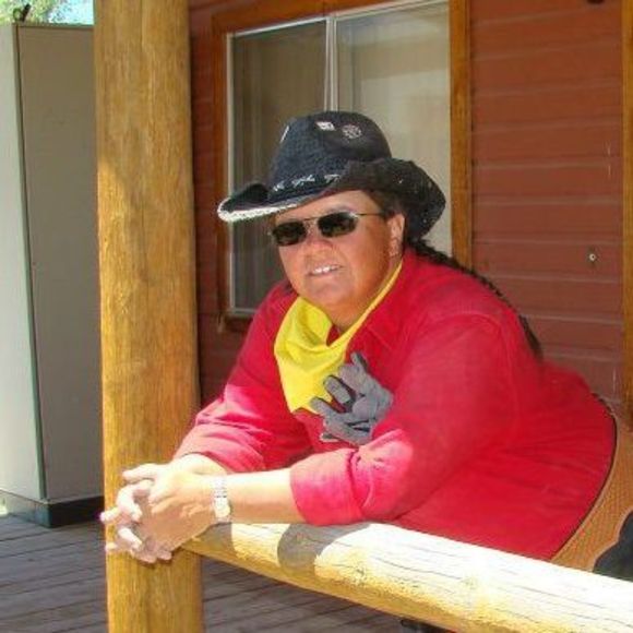 Profile Picture of Sue ann Cornwell (@thespoilerpack) on Poshmark