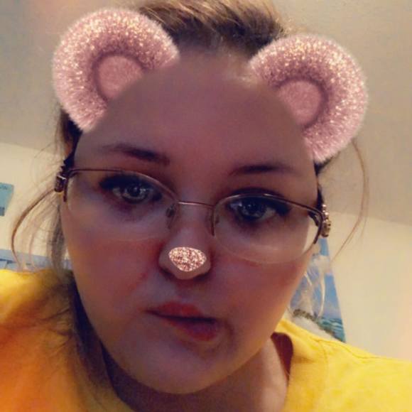 Profile Picture of Haleigh Dybal (@haleigh_dybal) on Poshmark