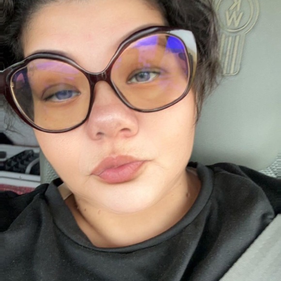 Profile Picture of Miriam Chacon (@miriamchacon669) on Poshmark
