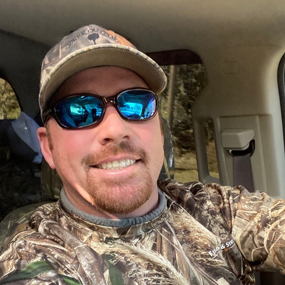 Profile Picture of Joey Browning (@joey4486) on Poshmark