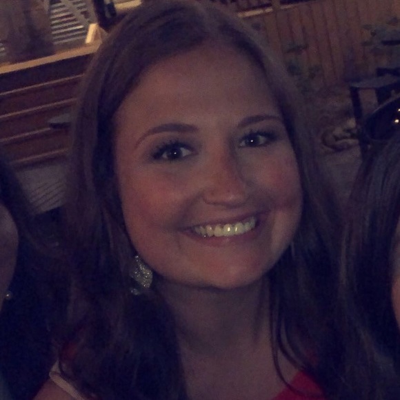 Profile Picture of Cassidy Dillingham (@cassdillingham) on Poshmark