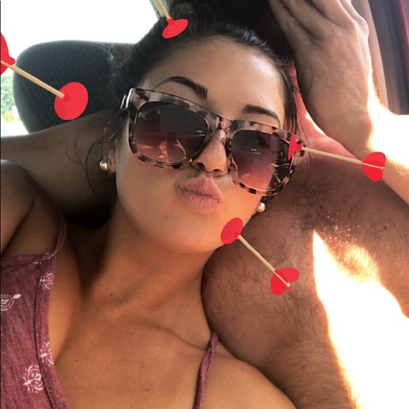 Angela Ottolini - Poshmark Profile Picture of Angela Ottolini (@arottolini) on Poshmark