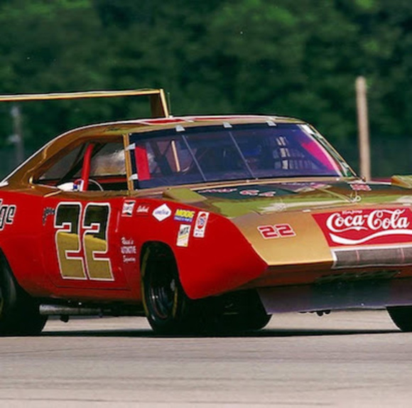 John Viney - Poshmark Profile Picture of John Viney (@jjvgolf) on Poshmark