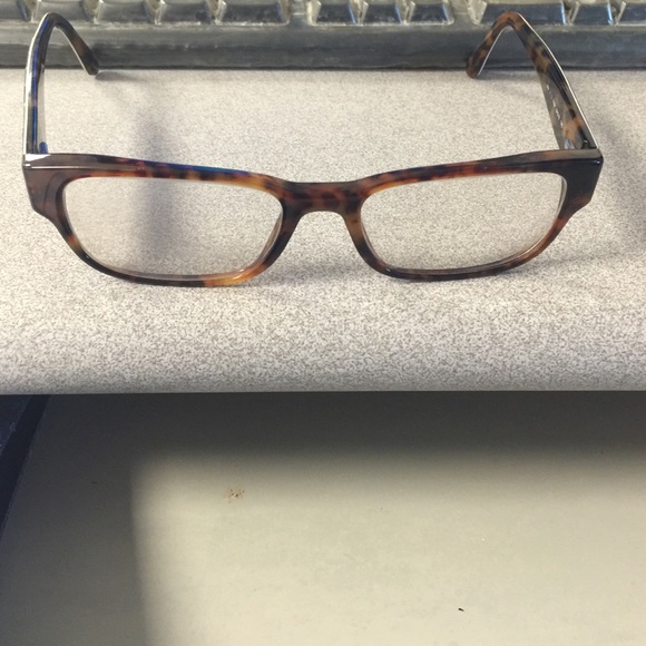 Profile Picture of Loida Arambulo (@arambulo) on Poshmark