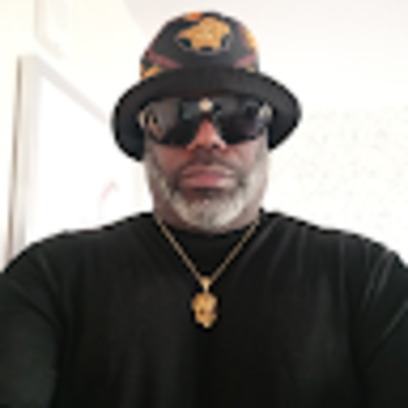 Profile Picture of George Miles (@gmiles060) on Poshmark