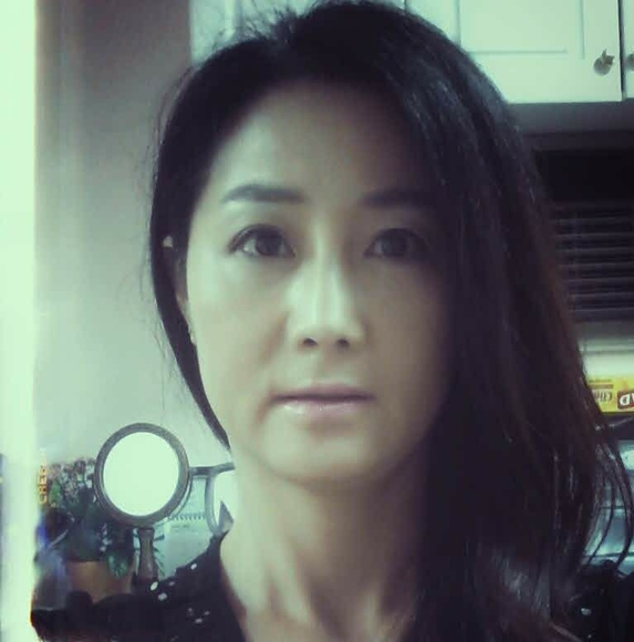 Profile Picture of Sophia Im (@sopy379) on Poshmark