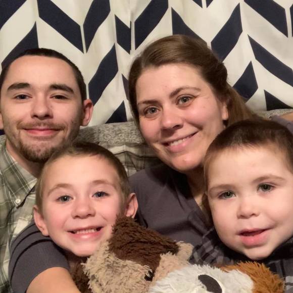 Profile Picture of Renee Haines (@reneeh10) on Poshmark