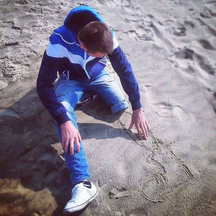Profile Picture of Robert Gothar (@robertgothar) on Tiktok