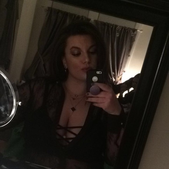 Profile Picture of ! hannah Engel (@hanhan47) on Poshmark