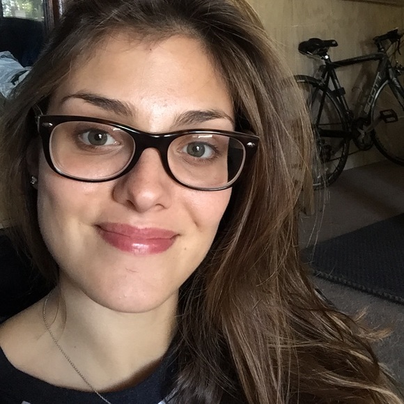 Profile Picture of Chloe Morrison (@cjmorrison8) on Poshmark