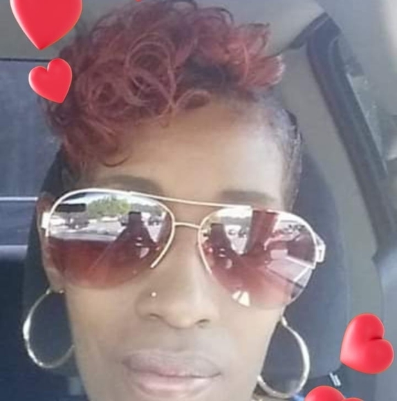 Profile Picture of Robin Staton (@xavior1370) on Poshmark