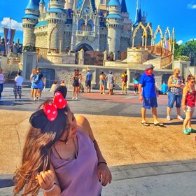 Profile Picture of Alexa Hoyos Salomon (@alexahoyos) on Pinterest