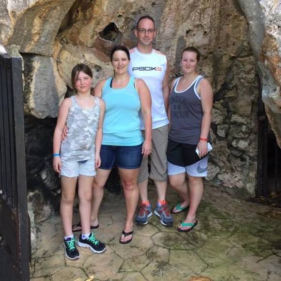 Profile Picture of Delbert Dumbutt (@deldumbutt) on Poshmark