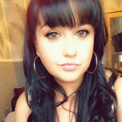 Profile Picture of Julie Anne (@MiSsJoOoLiE) on Twitter