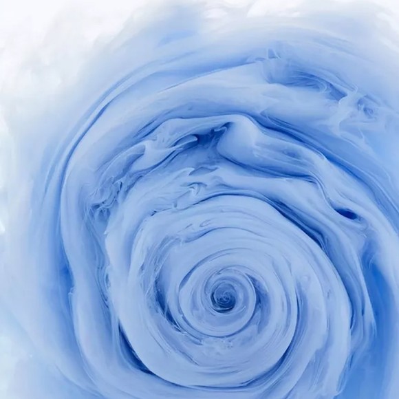 Profile Picture of Juli Maciosek (@wrightlsbww) on Poshmark