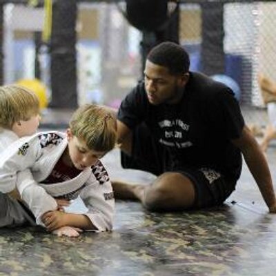 Profile Picture of DeMarcus Kingstar (@DeMarcusSharpe) on Twitter