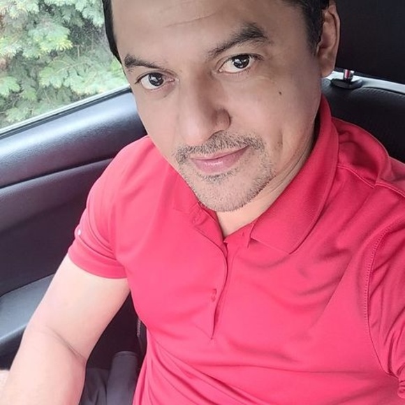 Profile Picture of Walter Gonzalez (@waltergonzal774) on Poshmark