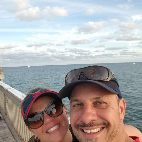 Profile Picture of David Troncoso (@thedavesra) on Poshmark