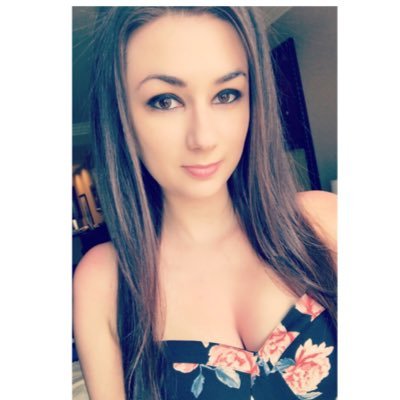 Profile Picture of Rose (@rose_burton1) on Twitter