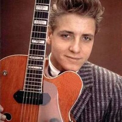 Profile Picture of Tom Levitt (@TheLevster) on Twitter