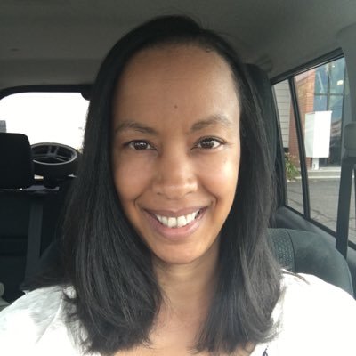 Profile Picture of Valerie Kemp (@valeriekwrites) on Twitter
