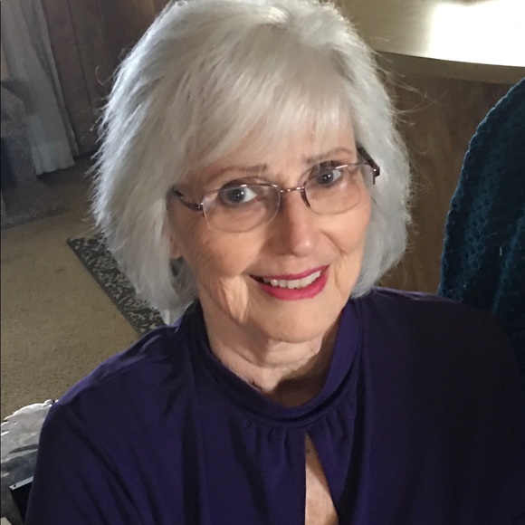 Janet Grasso - Poshmark Profile Picture of Janet Grasso (@jggras) on Poshmark