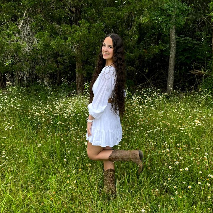 Profile Picture of Candice Foster (@candice..foster) on Tiktok