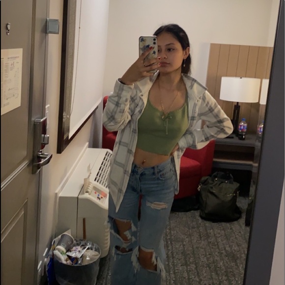 Yesenia Esquivel - Poshmark Profile Picture of Yesenia Esquivel (@yessyeliza) on Poshmark