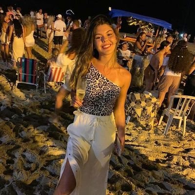 Profile Picture of Maria Eduarda Krüger (@dudinhakgr) on Twitter