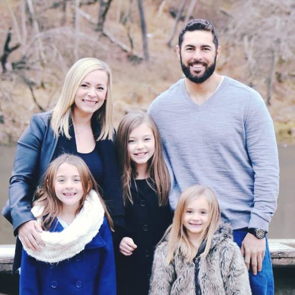 Profile Picture of Jess Pfalzgraf (@jesspfalzgraf) on Poshmark