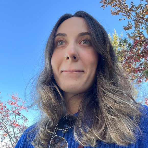 Mariana Silva - Poshmark Profile Picture of Mariana Silva (@catsv) on Poshmark