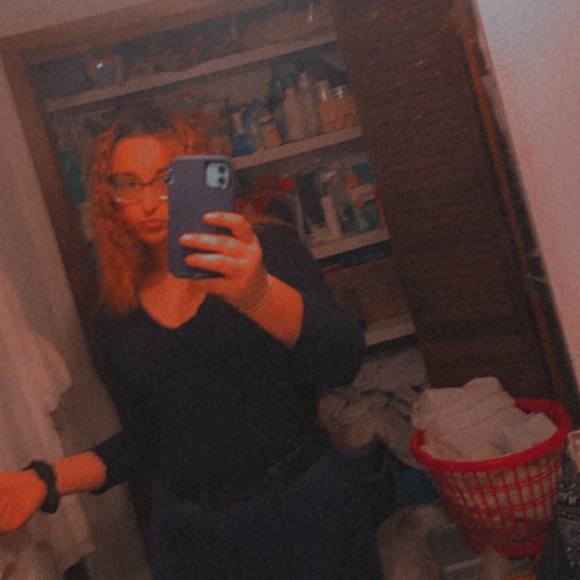 Profile Picture of Chrissy Dibos (@10162440) on Poshmark