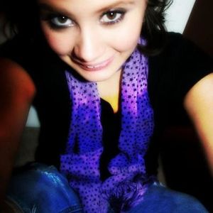 Profile Picture of Carly Hannah (@icanonlyimagine7) on Myspace