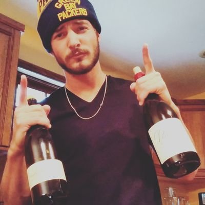 Profile Picture of Mikey Hubacek (@mike_hubie) on Twitter