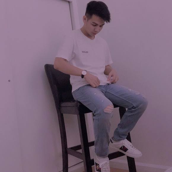 Profile Picture of Đạt Dương (@datduong11a1) on Poshmark