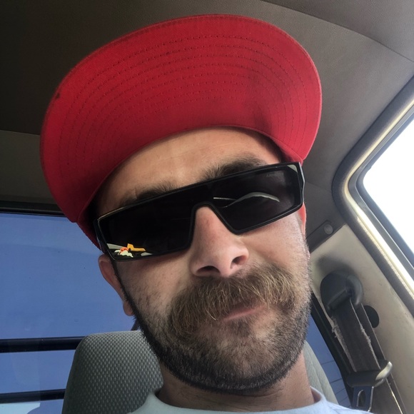 Profile Picture of Robert Fear (@rfearjr) on Poshmark