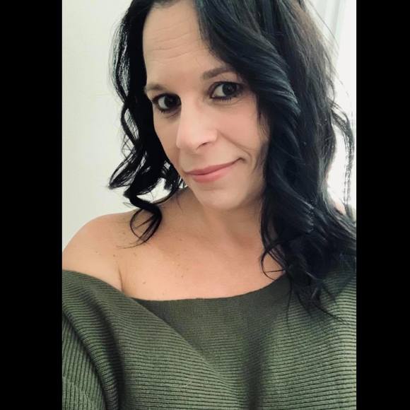 Profile Picture of Nicole Parese (@chief1018) on Poshmark