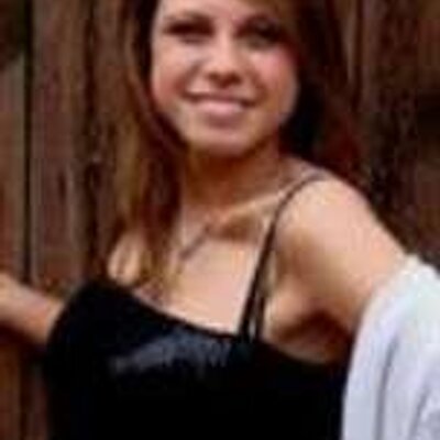 Profile Picture of Laurel Compton (@ClayDudes) on Twitter