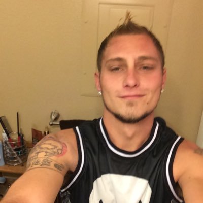 Profile Picture of Ryan James Lasher (@LasherJames) on Twitter