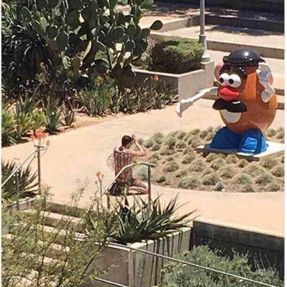 Profile Picture of Christopher Hunter (@chris593) on Poshmark