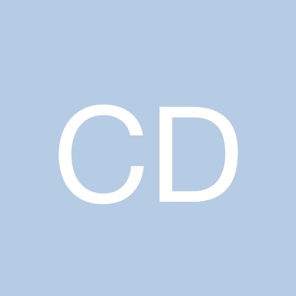 Cameron Drommond - Poshmark Profile Picture of Cameron Drommond (@anniedrommond) on Poshmark