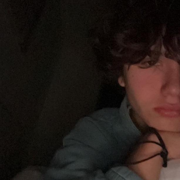 Profile Picture of andrew (@andrewmalic) on Tiktok