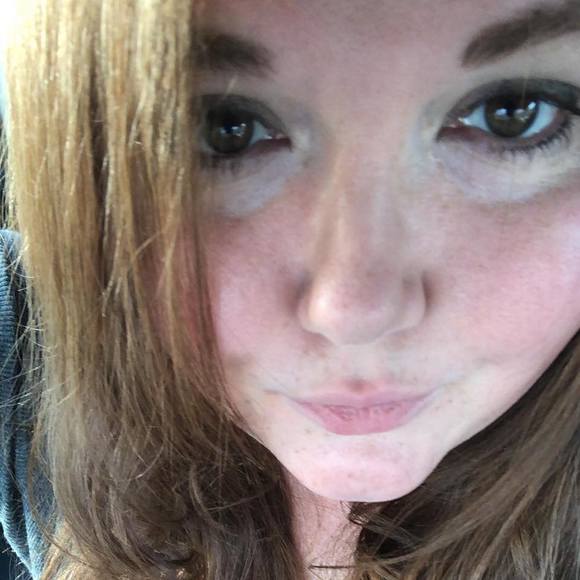 Profile Picture of Heather Russin (@1992xmas) on Poshmark