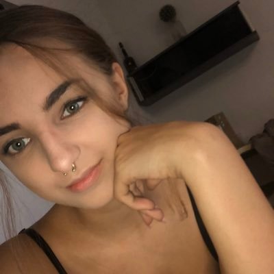 Profile Picture of AnneSugar (@AnneSugar4) on Twitter