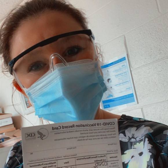 Ashlee Mattress - Poshmark Profile Picture of Ashlee Mattress (@skaterchick6639) on Poshmark