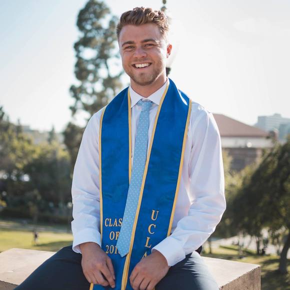 Profile Picture of Dwight Scales (@scalesd) on Poshmark