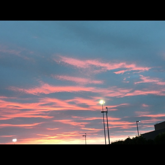 Profile Picture of Taylor Jameson (@yofoodie) on Poshmark