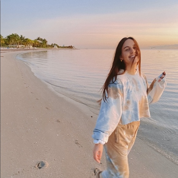 Kendal Syx - Poshmark Profile Picture of Kendal Syx (@kendalsyx) on Poshmark